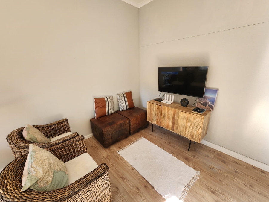 1 Bedroom Property for Sale in Rondebosch Village Western Cape